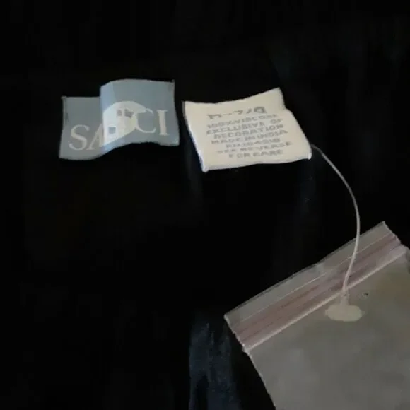 Sauci Crinkled black with gold thread,sequin NWOT - Picture 5 of 8